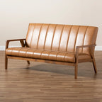 Bank van beige kunstleer en walnotenhout