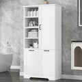 Badezimmerschrank mit Türen, offenen Regalfächern und ausklappbarem Wäschekorb